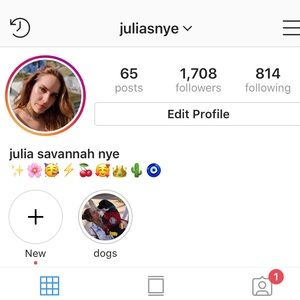 hey babes peep my gram u can dm me abt any fits🤩